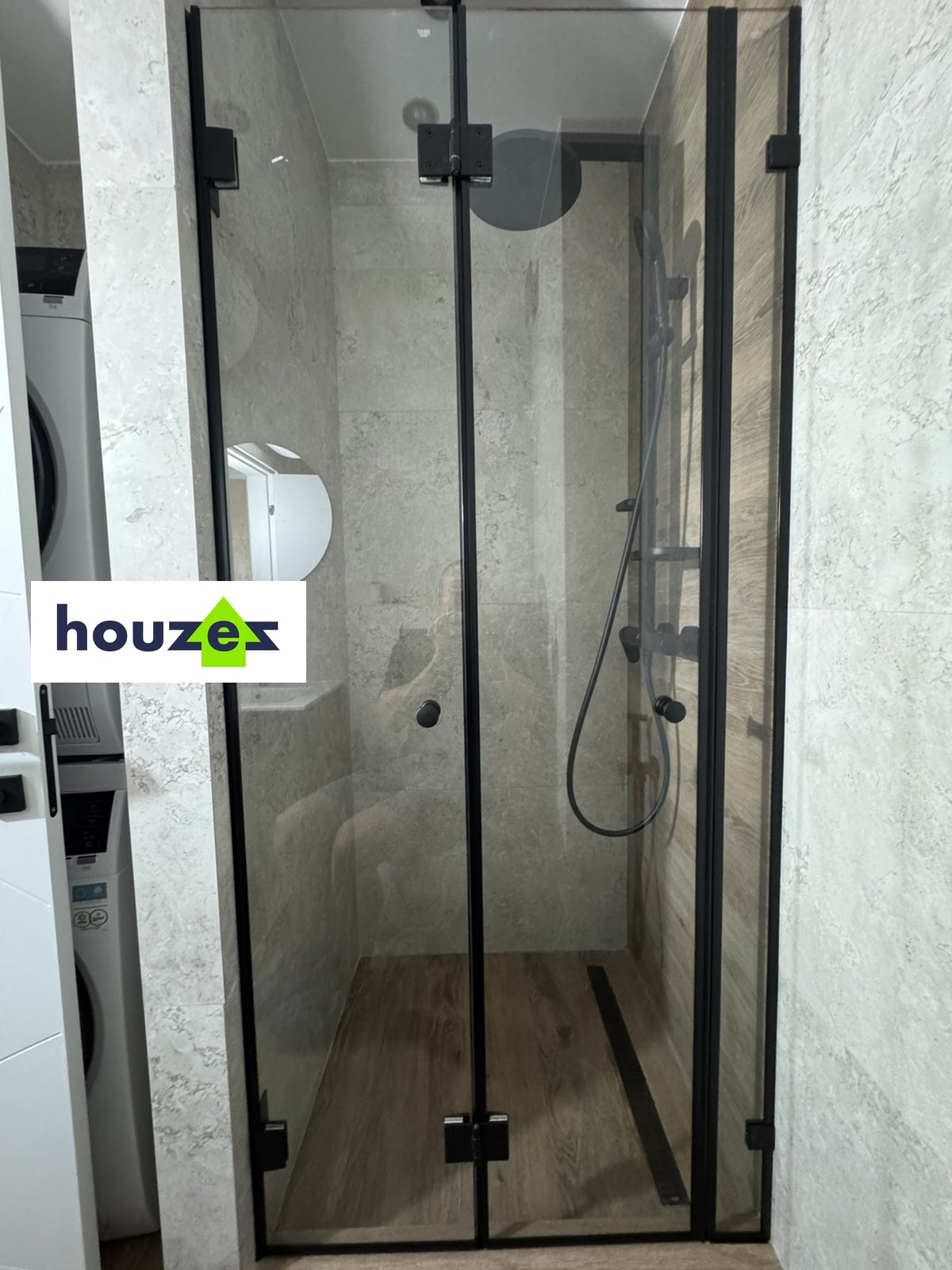 1b175924223438783_2L