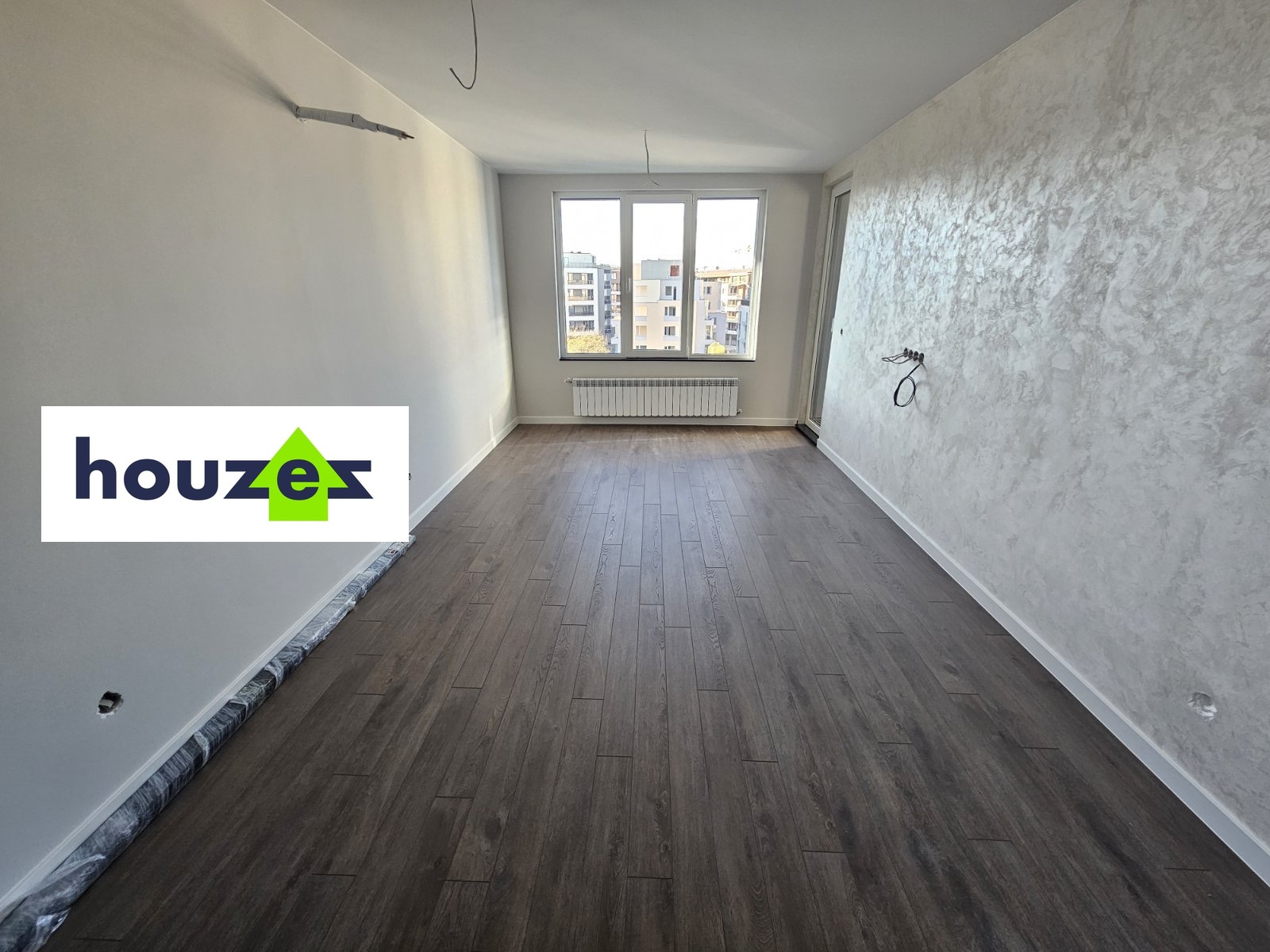 1b175924223438783_RH