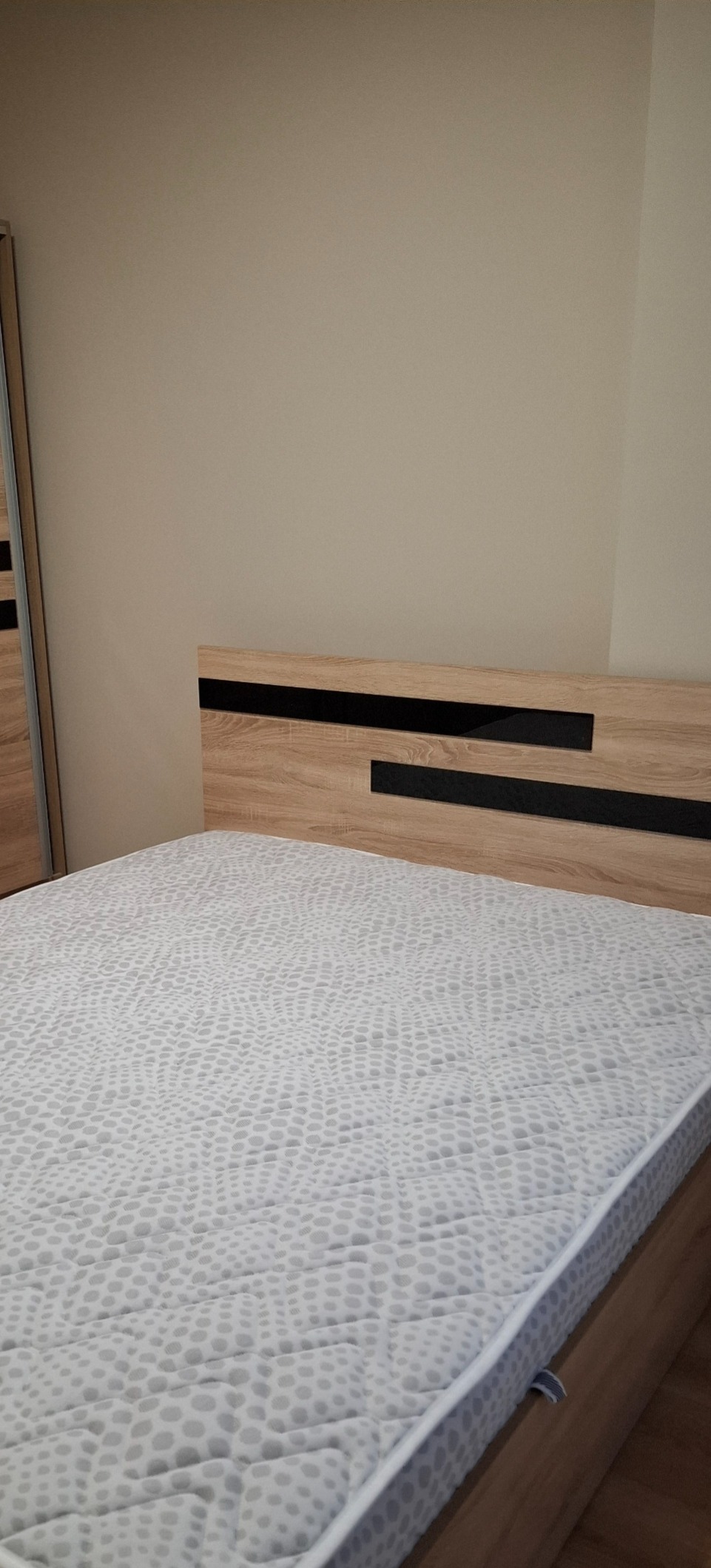 2c177143166242477_yp